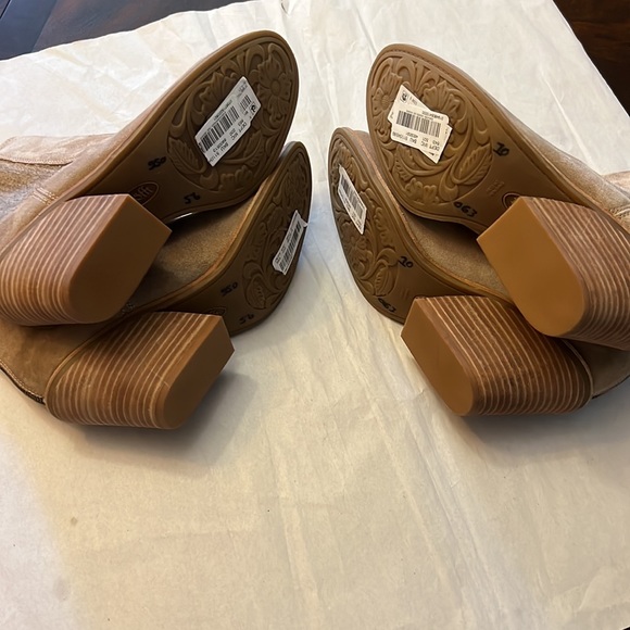 Sofft Tara Barley Suede Booties. - Picture 9 of 11